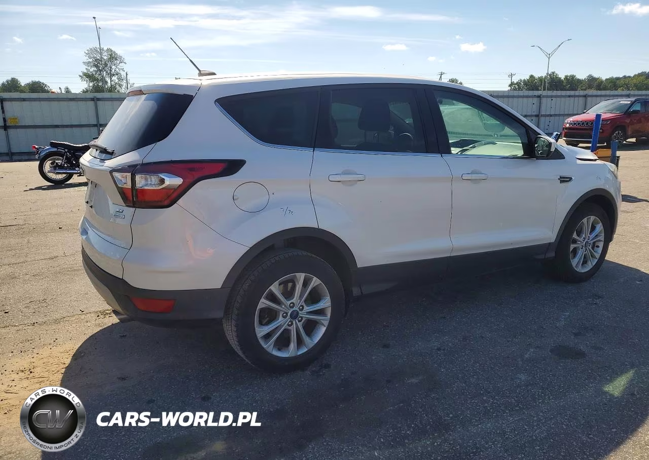 2017 Ford Escape VIN:1FMCU0G92HUA36617 - 3