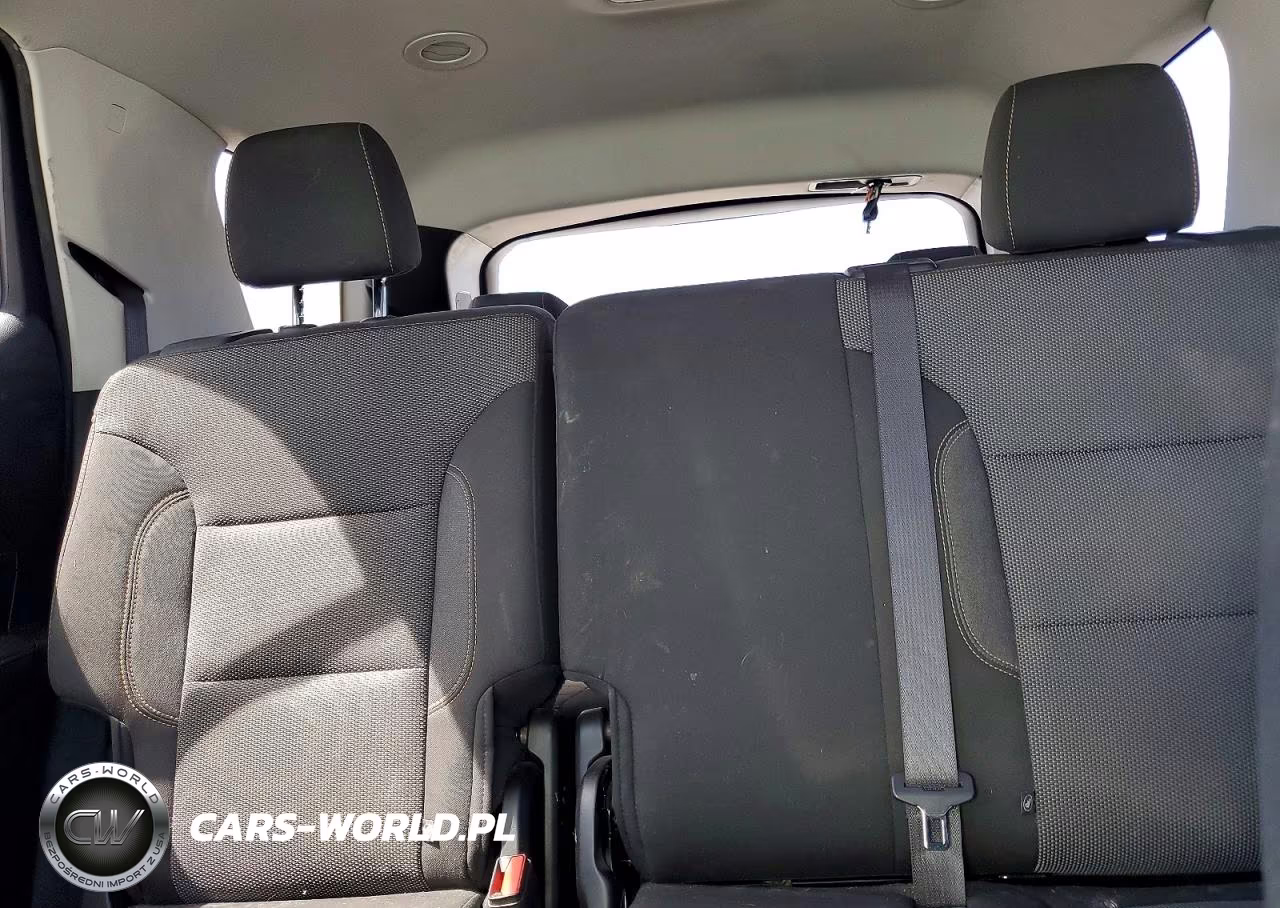 2019 Chevrolet Traverse Ls VIN:1GNERFKW2KJ240249 - 10