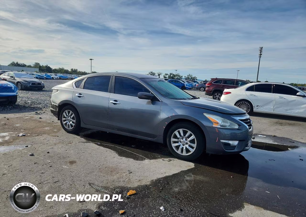 2015 Nissan Altima 2.5 S VIN:1N4AL3AP1FC257951 - 4