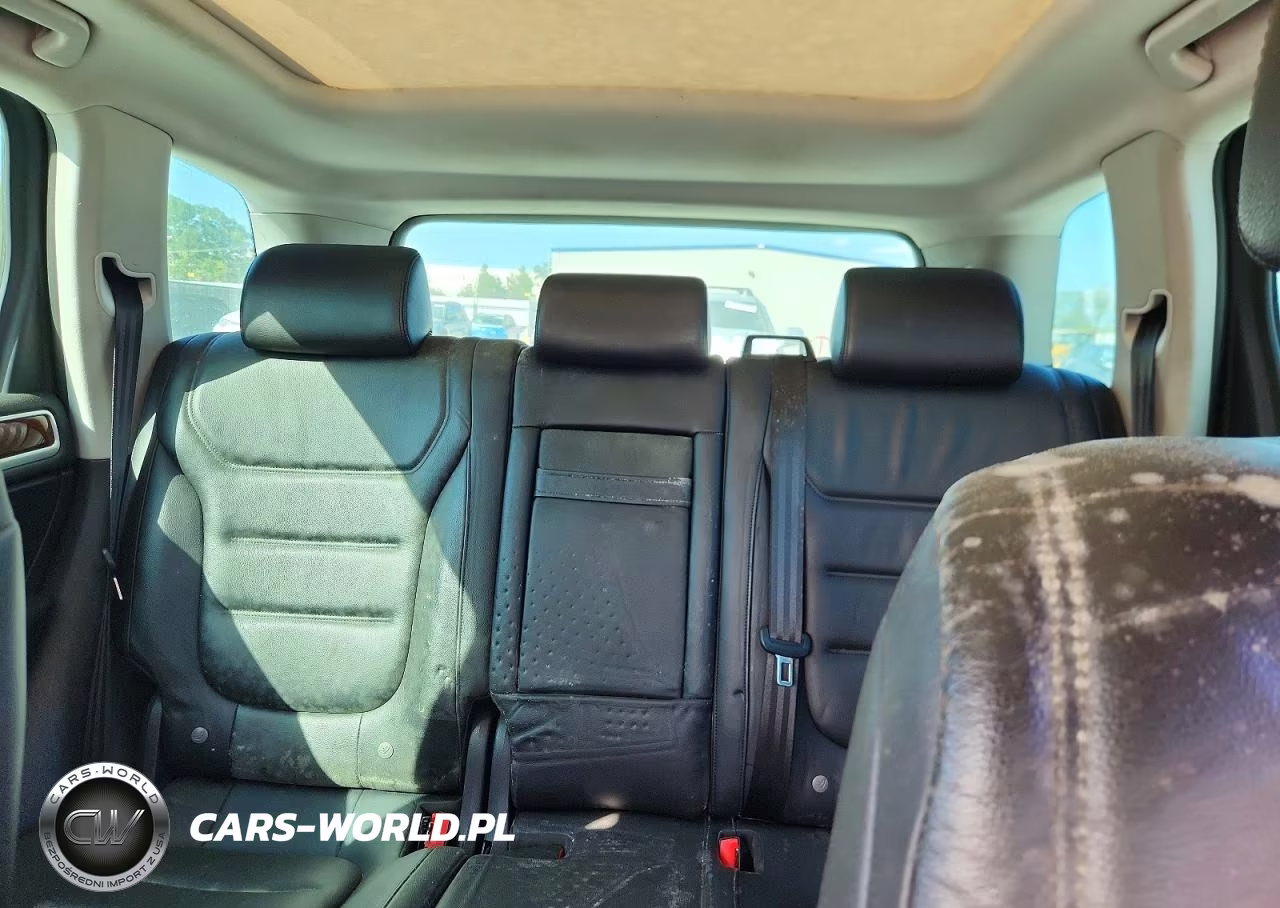 2014 Volkswagen Touareg V6 Tdi VIN:WVGEP9BP1ED014940 - 10