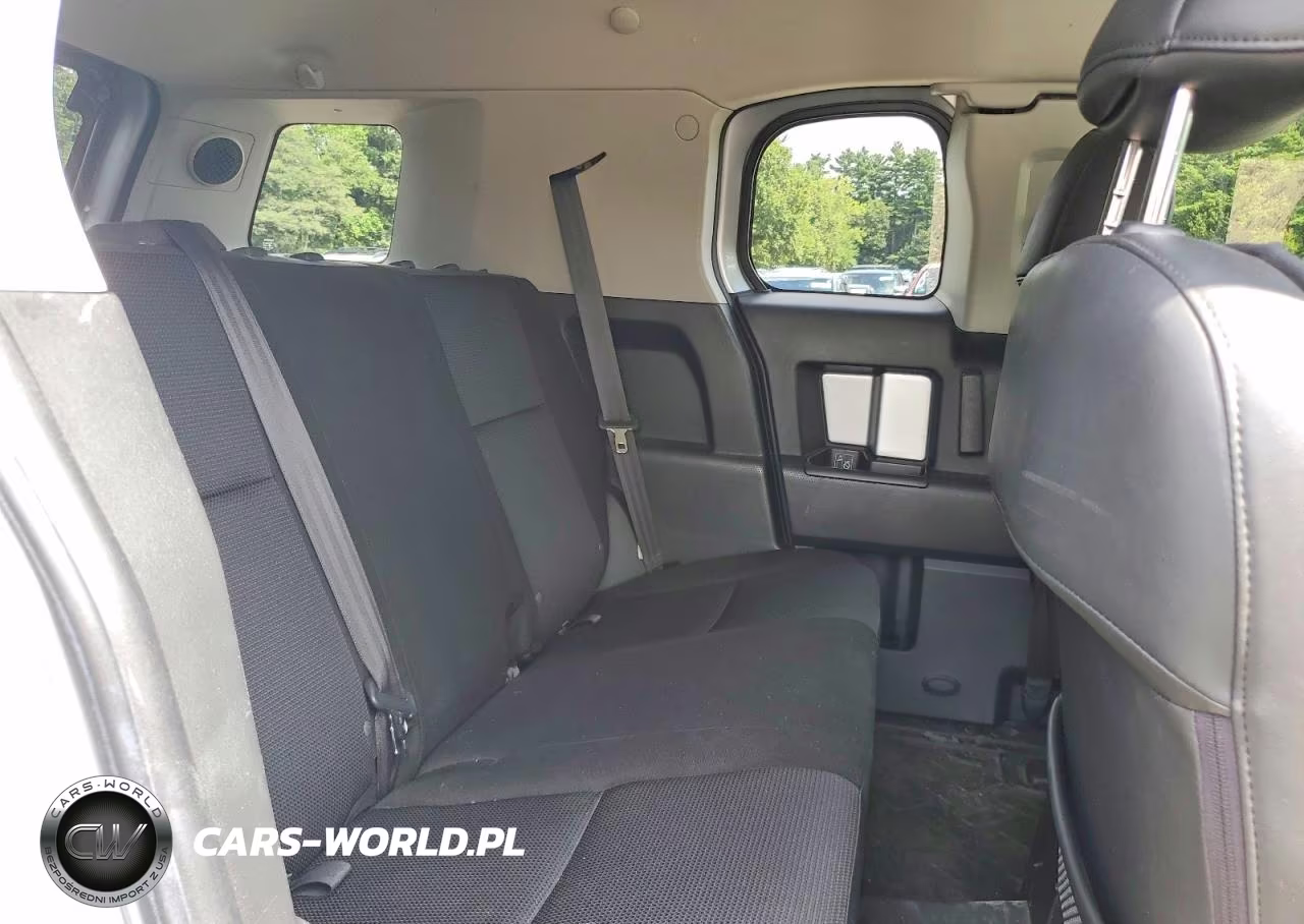 2007 Toyota Fj Cruiser Base VIN:JTEBU11F470083671 - 11