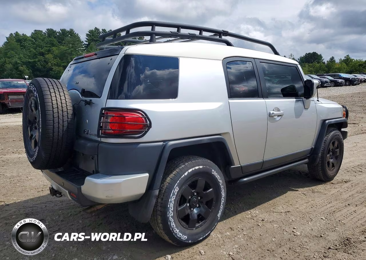2007 Toyota Fj Cruiser Base VIN:JTEBU11F470083671 - 3