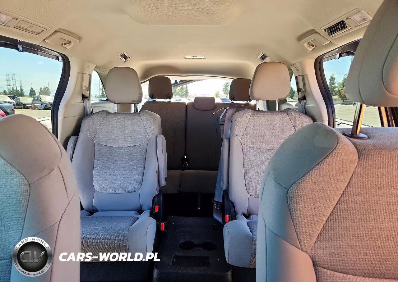 2024 Toyota Sienna Le VIN:5TDKRKEC5RS202887 - 10