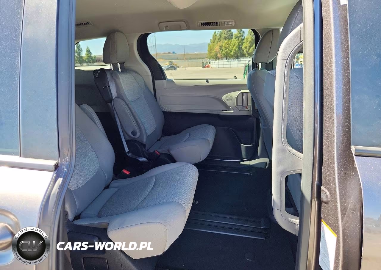 2024 Toyota Sienna Le VIN:5TDKRKEC5RS202887 - 11
