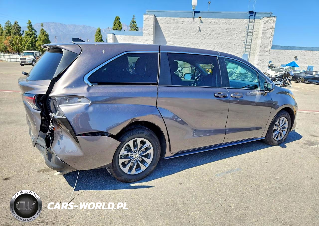 2024 Toyota Sienna Le VIN:5TDKRKEC5RS202887 - 3
