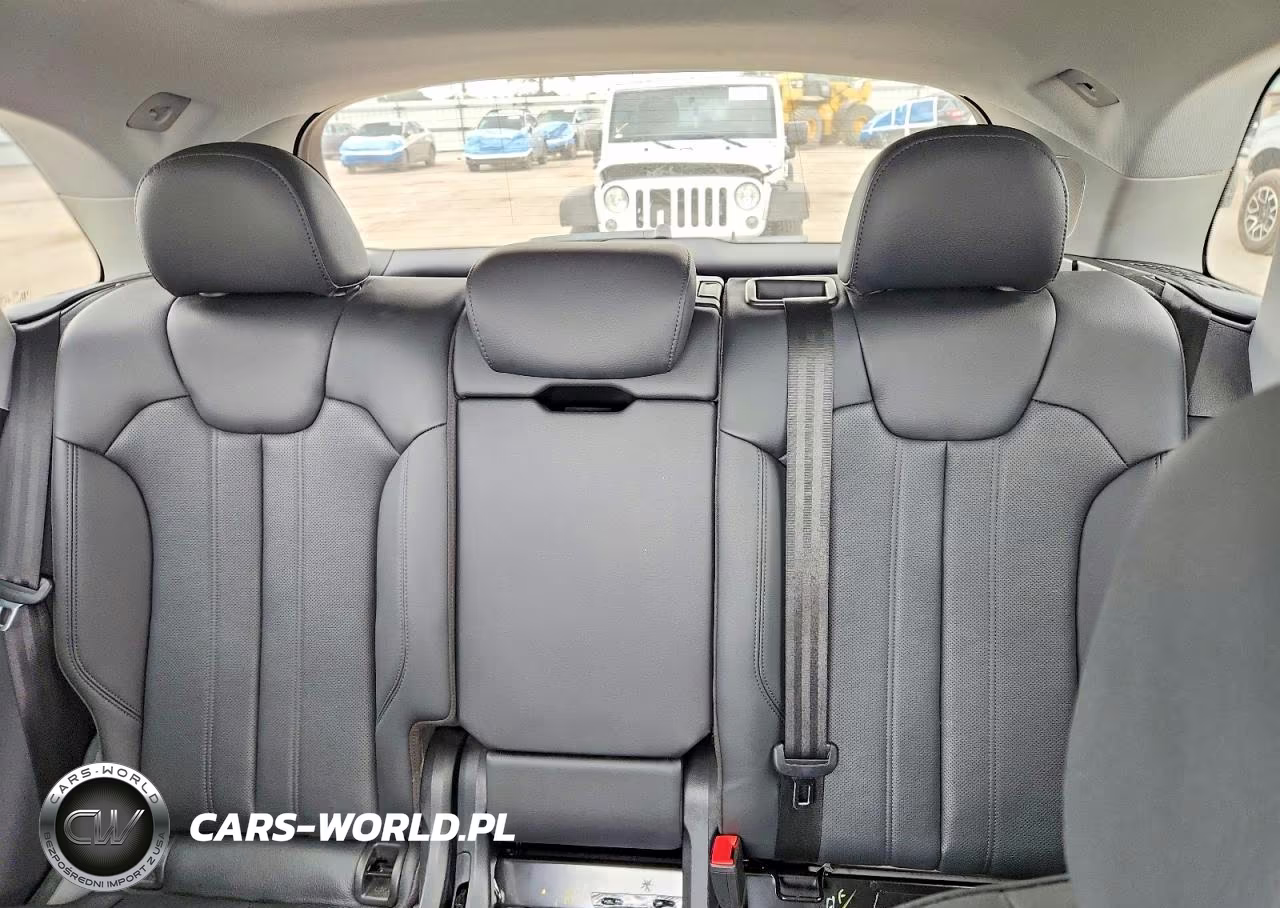 2019 Audi Q5 Premium Plus VIN:WA1BNAFYXK2099862 - 10