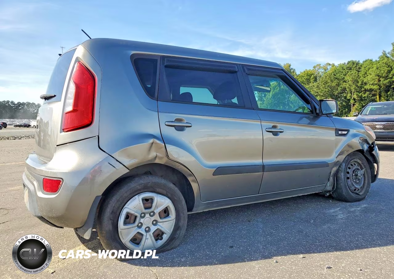 2013 Kia Soul Base VIN:KNDJT2A54D7564457 - 3