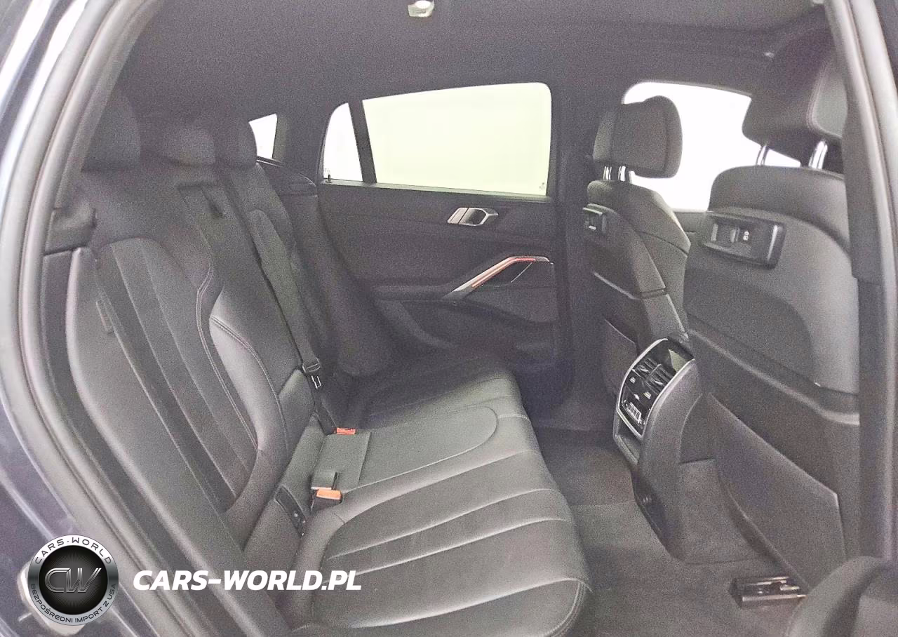 2021 BMW X6 M50I VIN:5UXCY8C03M9G71133 - 11