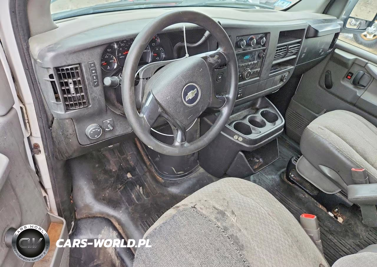 2008 Chevrolet Express G2500 VIN:1GCGG25C681126720 - 8