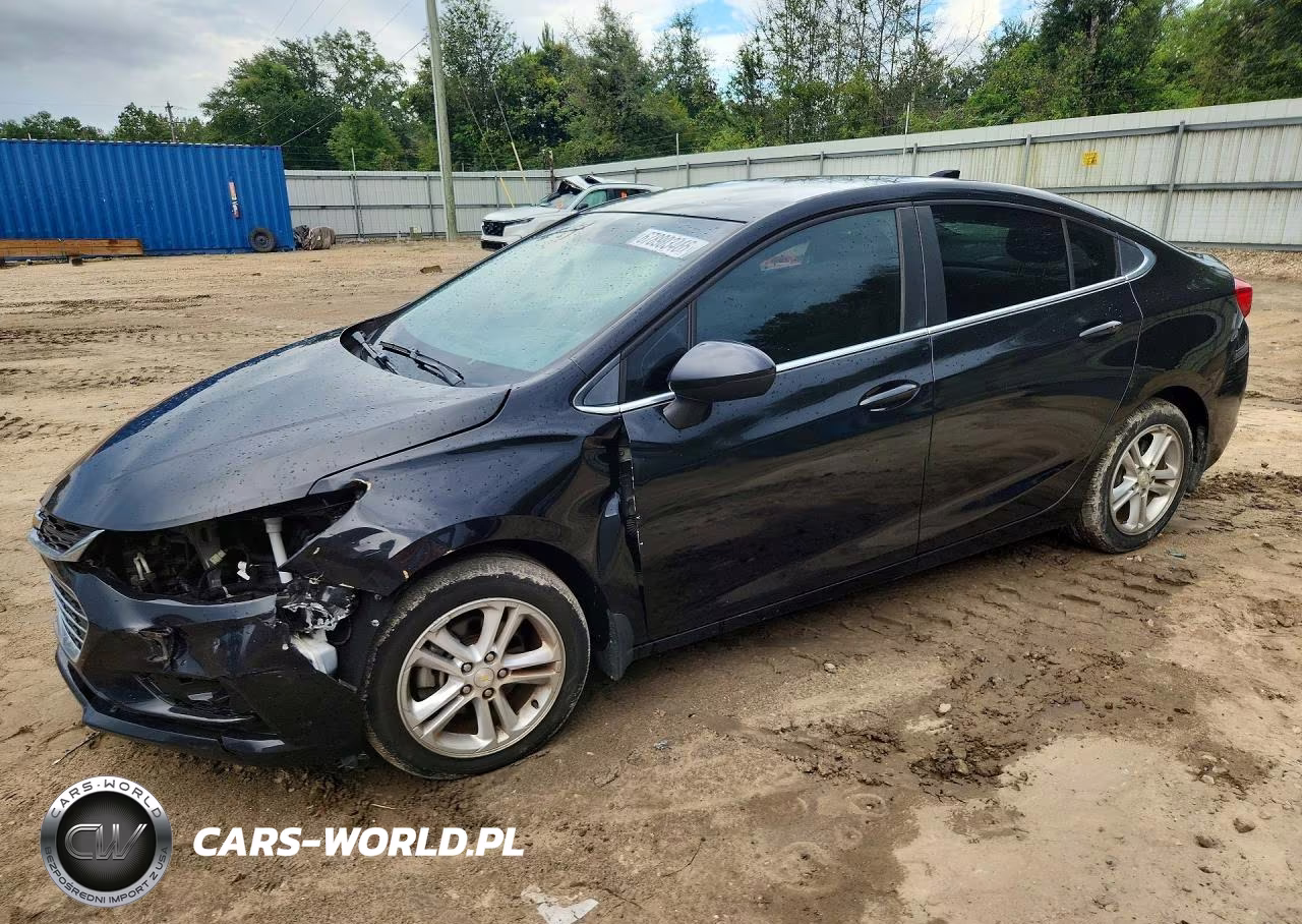 2018 Chevrolet Cruze Lt VIN:1G1BE5SM8J7235285 - 1