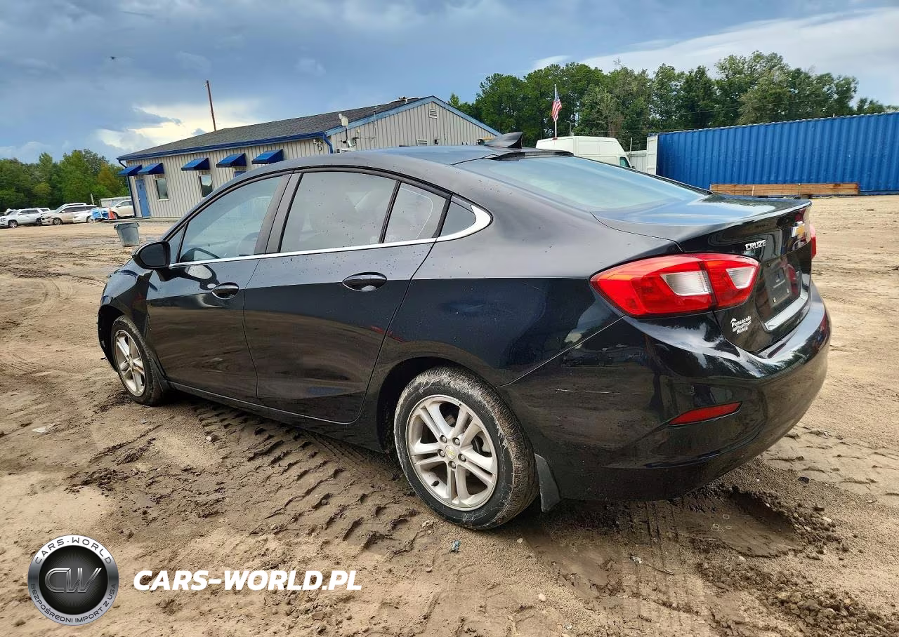 2018 Chevrolet Cruze Lt VIN:1G1BE5SM8J7235285 - 2
