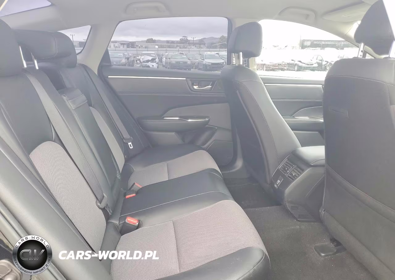 2019 Honda Clarity VIN:JHMZC5F1XKC003872 - 10