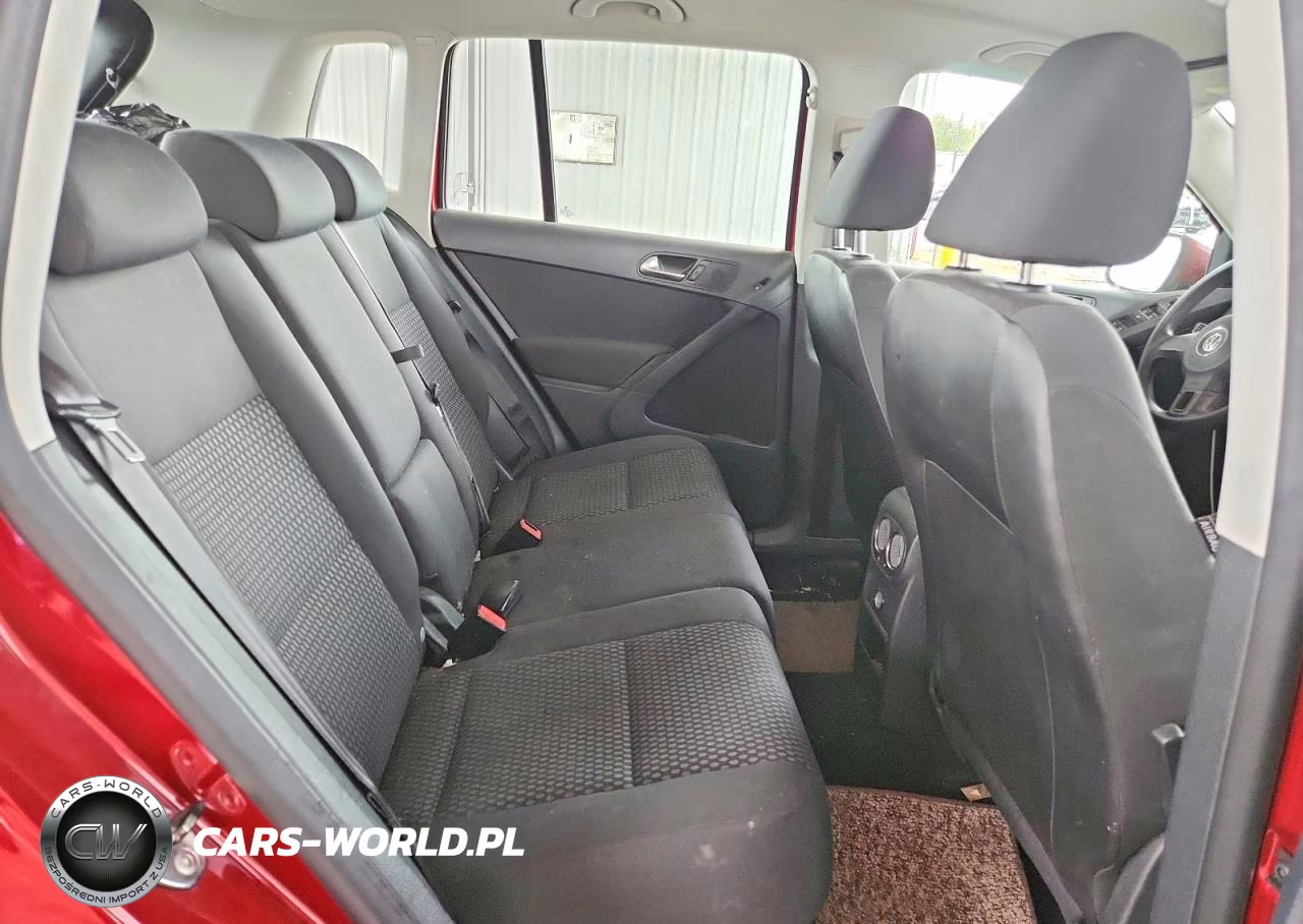 2011 Volkswagen Tiguan S VIN:WVGAV7AX8BW001533 - 11