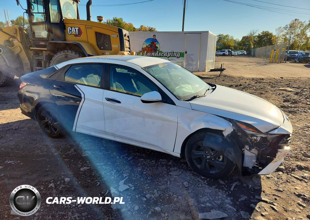 2023 Hyundai Elantra Sel VIN:KMHLM4AG1PU587005 - 4