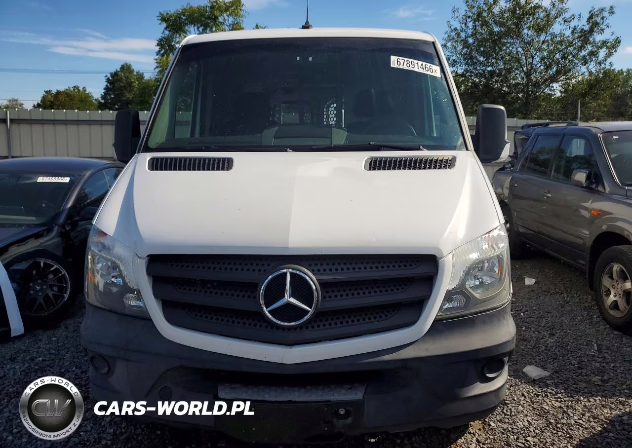 2018 Mercedes-Benz Sprinter 2500 Delivery Van VIN:WD3PE7CD5JP613712 - 5
