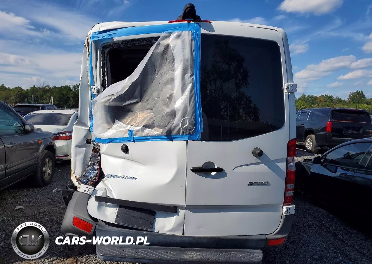 2018 Mercedes-Benz Sprinter 2500 Delivery Van VIN:WD3PE7CD5JP613712 - 6