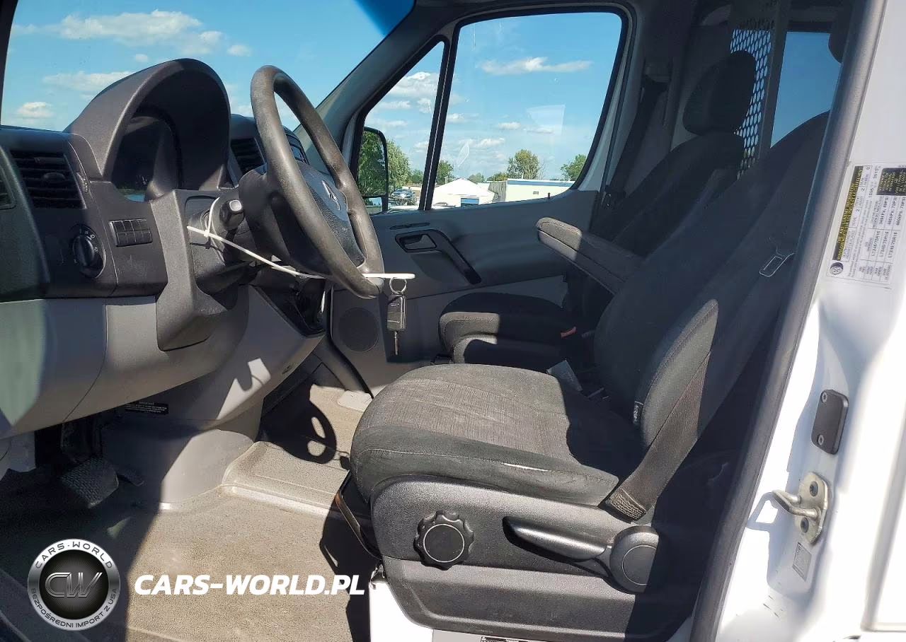 2018 Mercedes-Benz Sprinter 2500 Delivery Van VIN:WD3PE7CD5JP613712 - 7
