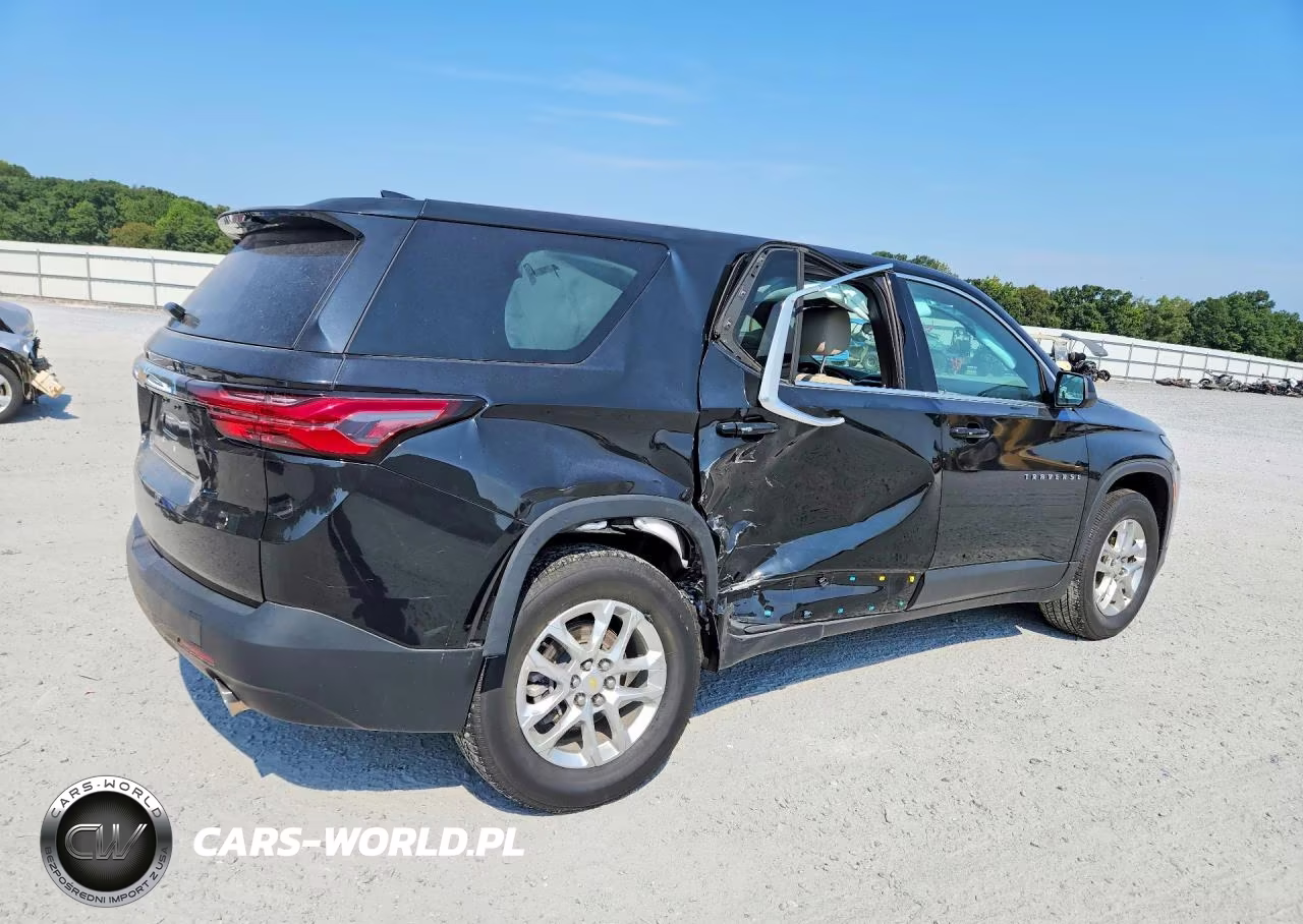 2023 Chevrolet Traverse Ls VIN:1GNERFKW0PJ244761 - 3