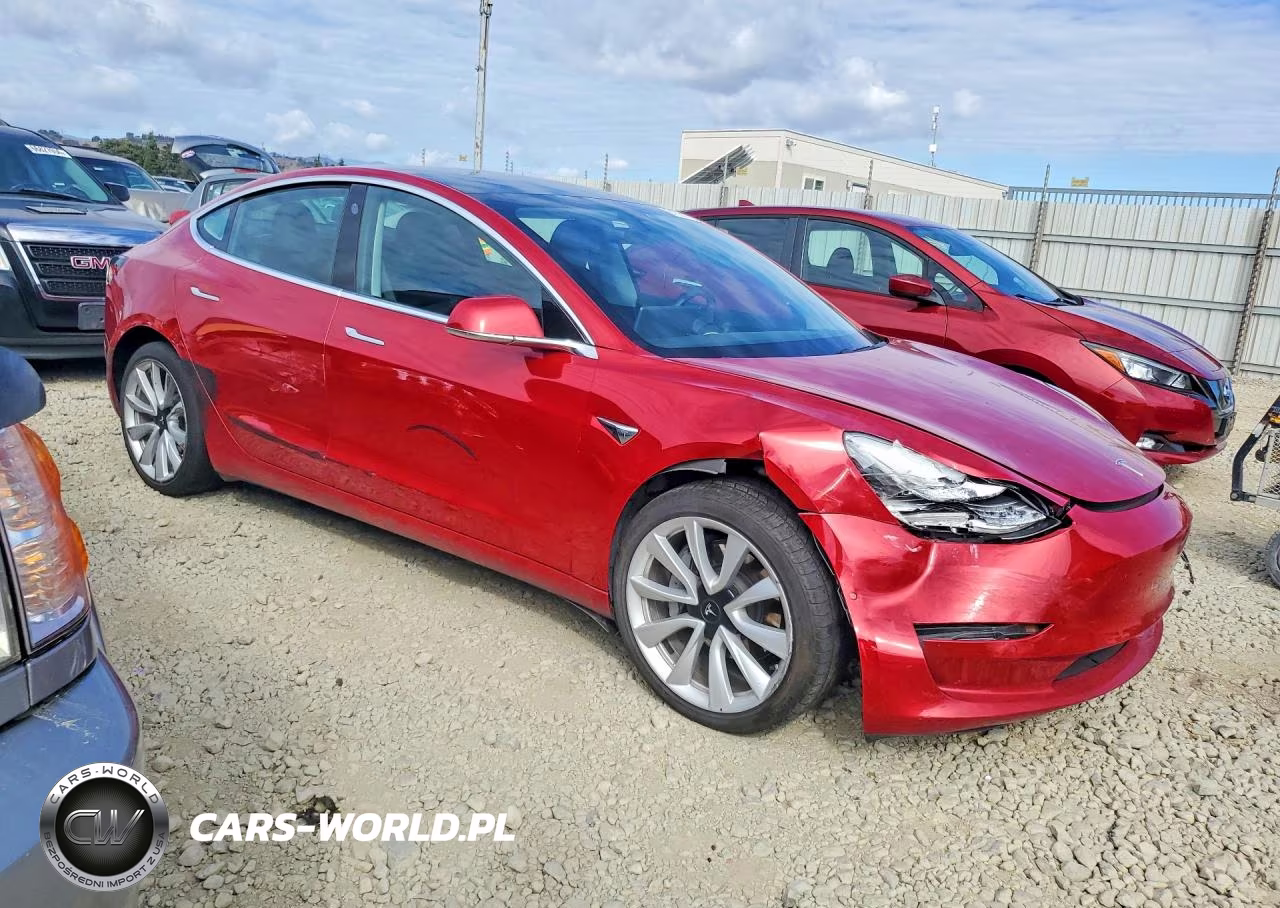 2020 Tesla Model 3 VIN:5YJ3E1EA3LF630736 - 4