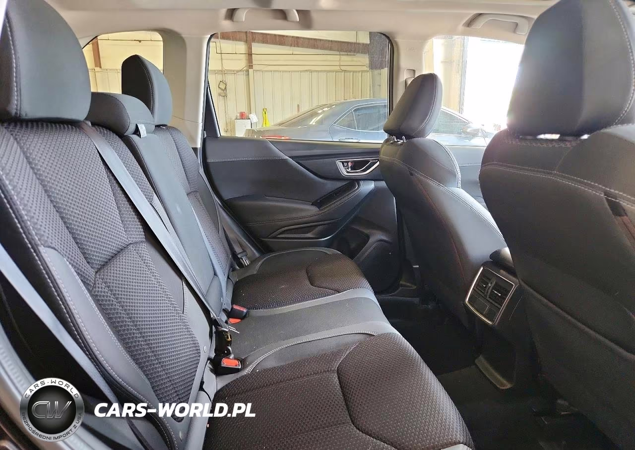 2021 Subaru Forester Premium VIN:JF2SKAFC9MH447073 - 11