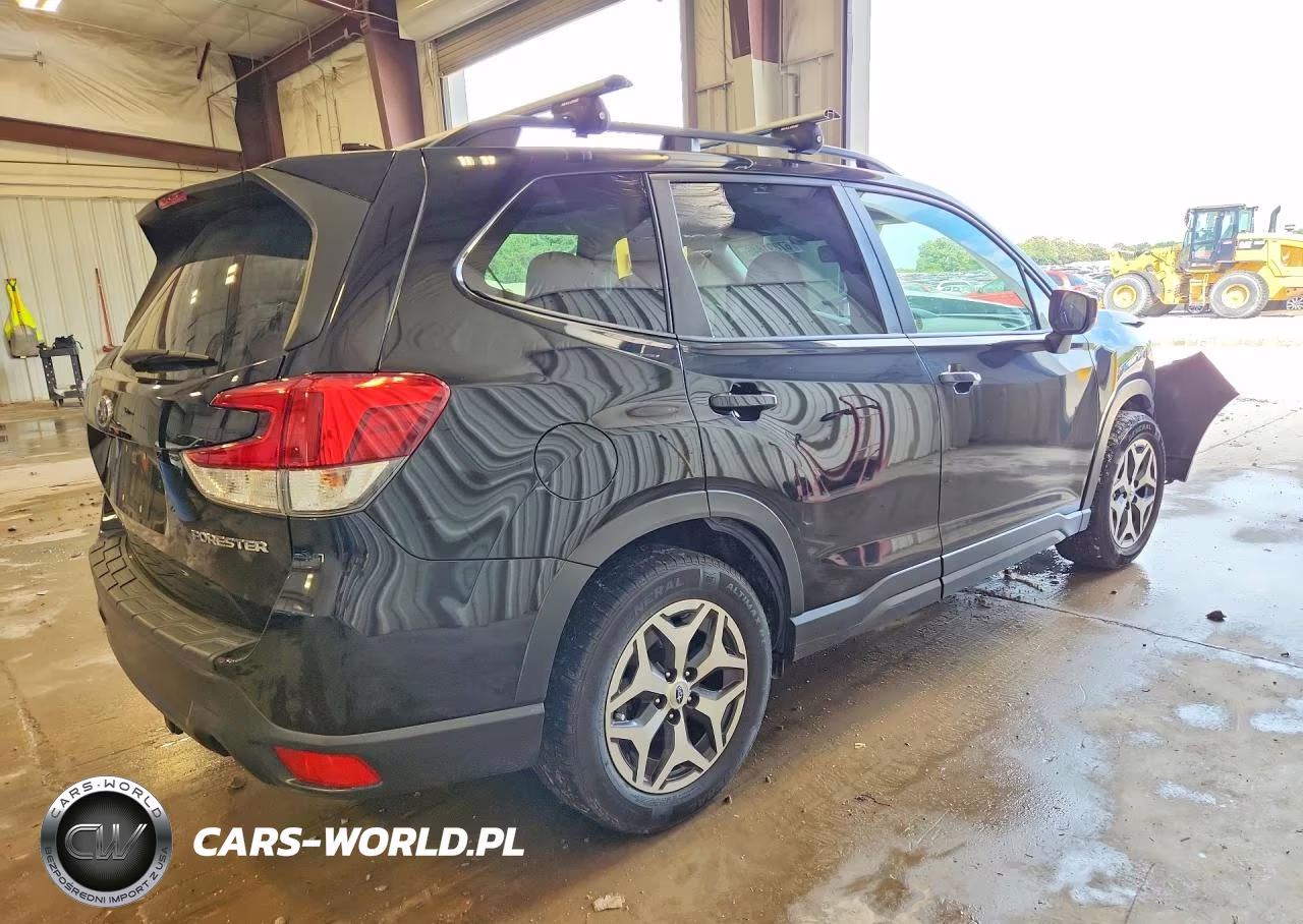 2021 Subaru Forester Premium VIN:JF2SKAFC9MH447073 - 3
