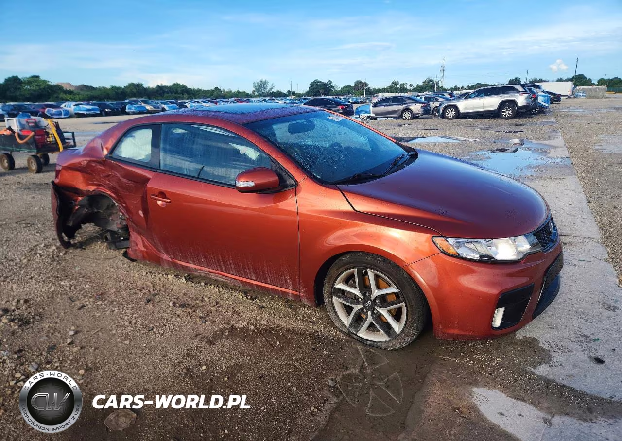 2010 Kia Forte Koup Sx VIN:KNAFW6A30A5170719 - 4