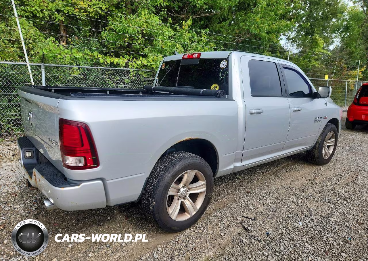 2016 Ram 1500 Sport VIN:1C6RR7MT2GS271660 - 3