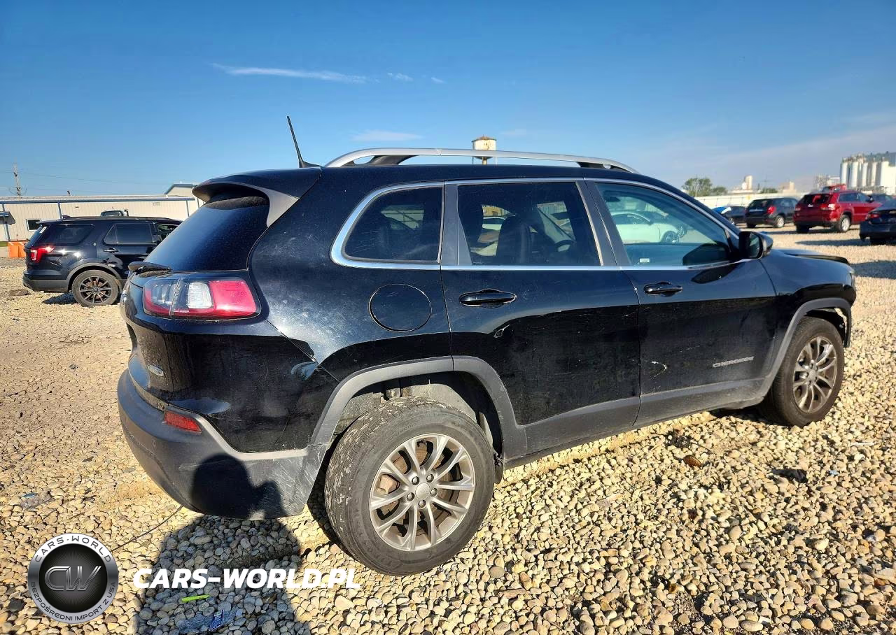 2020 Jeep Cherokee Latitude Plus VIN:1C4PJLLBXLD596256 - 3