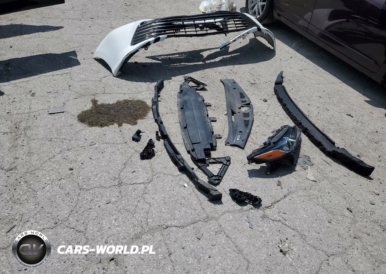 2018 Toyota Camry L VIN:4T1B11HK1JU115732 - 12