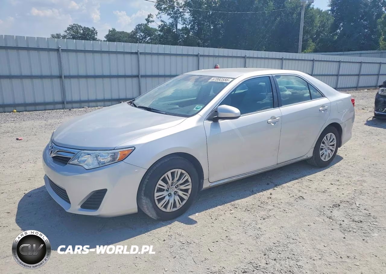 2014 Toyota Camry Le VIN:4T4BF1FK0ER410062 - 1
