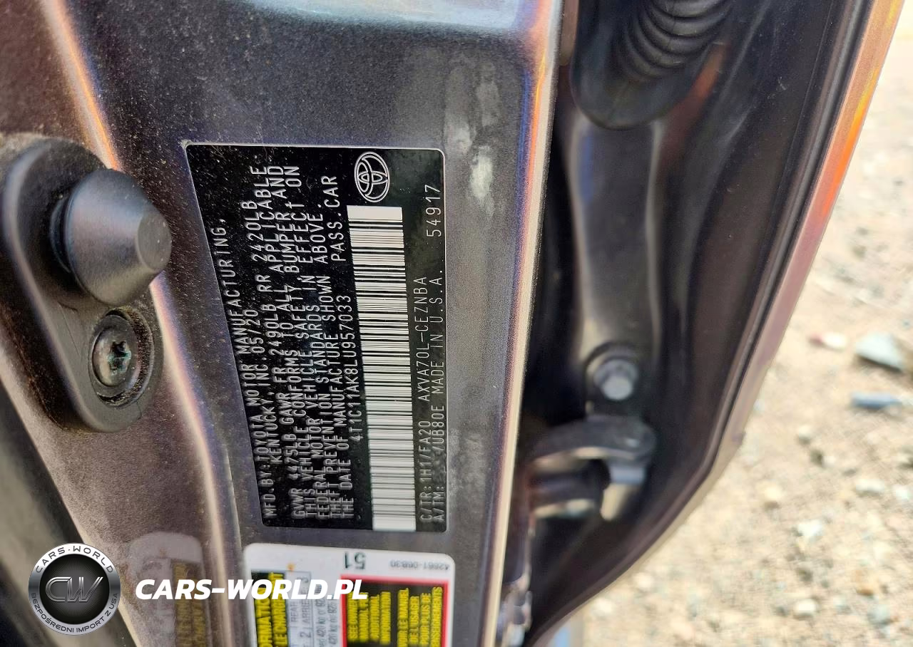 2020 Toyota Camry Le VIN:4T1C11AK8LU957033 - 12