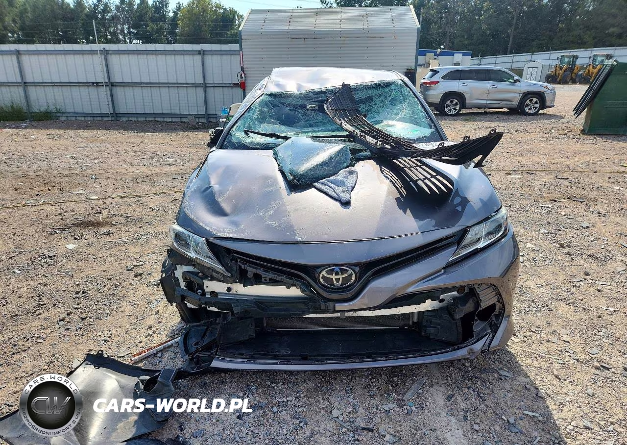 2020 Toyota Camry Le VIN:4T1C11AK8LU957033 - 5