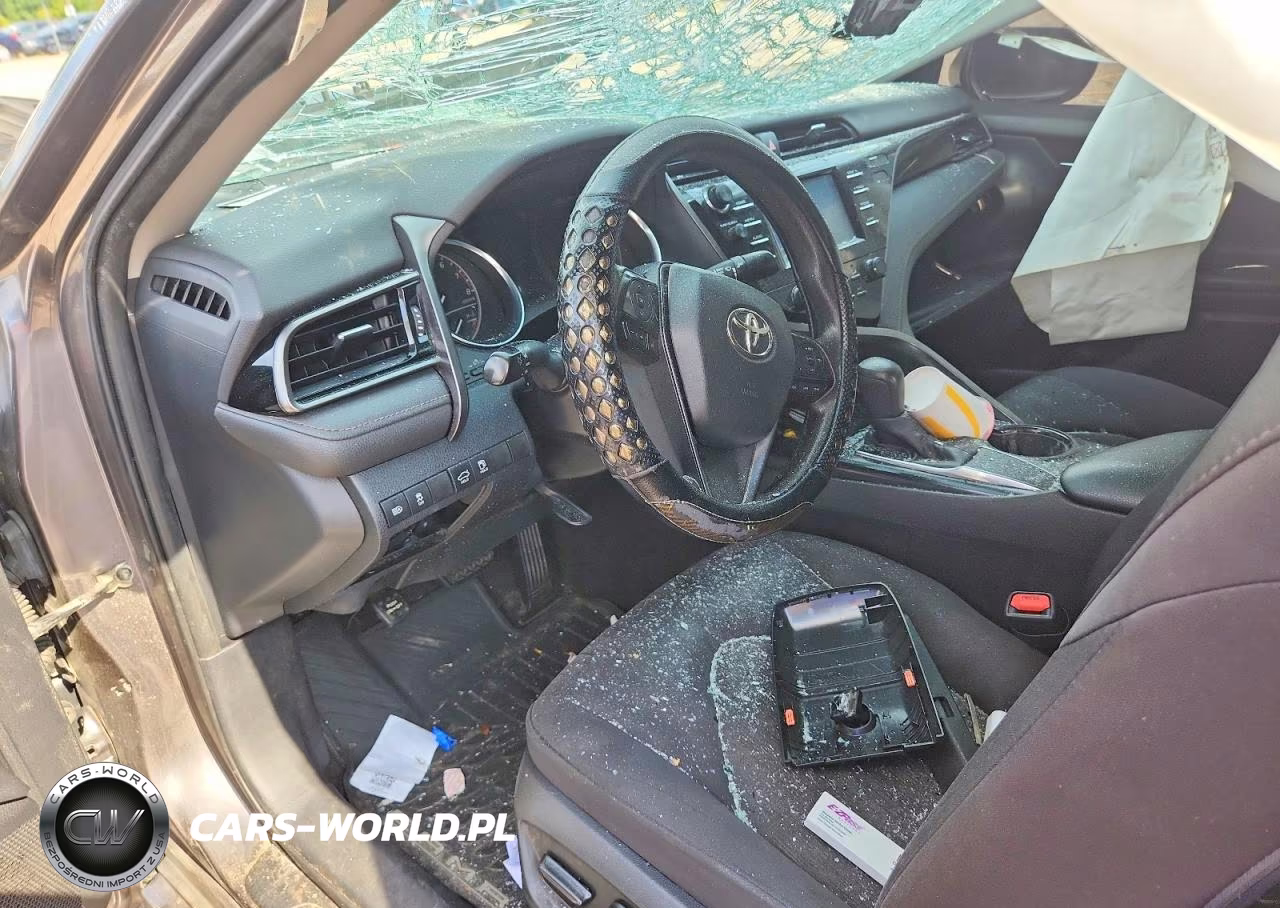 2020 Toyota Camry Le VIN:4T1C11AK8LU957033 - 8