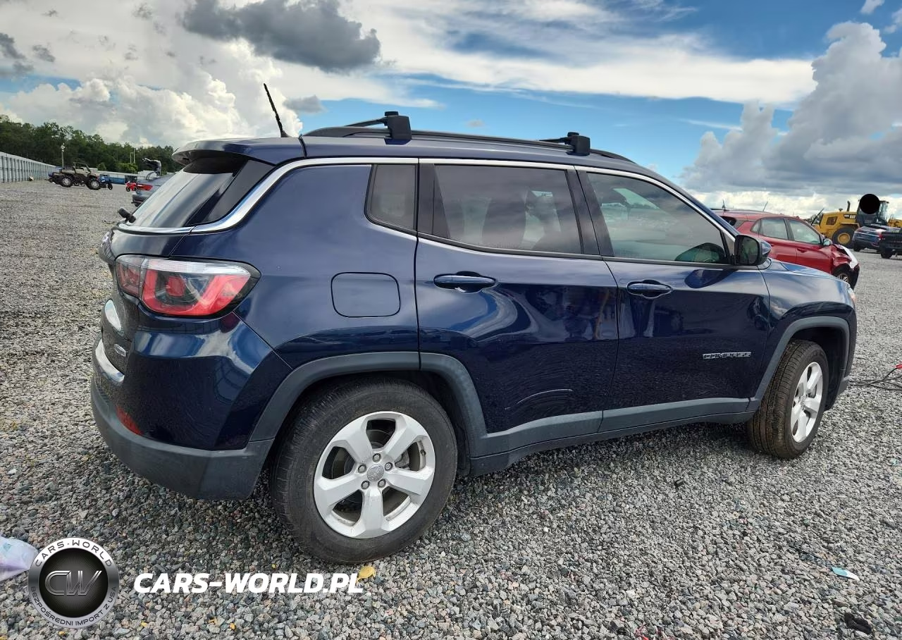 2017 Jeep Compass Latitude VIN:3C4NJCBB4HT658566 - 3
