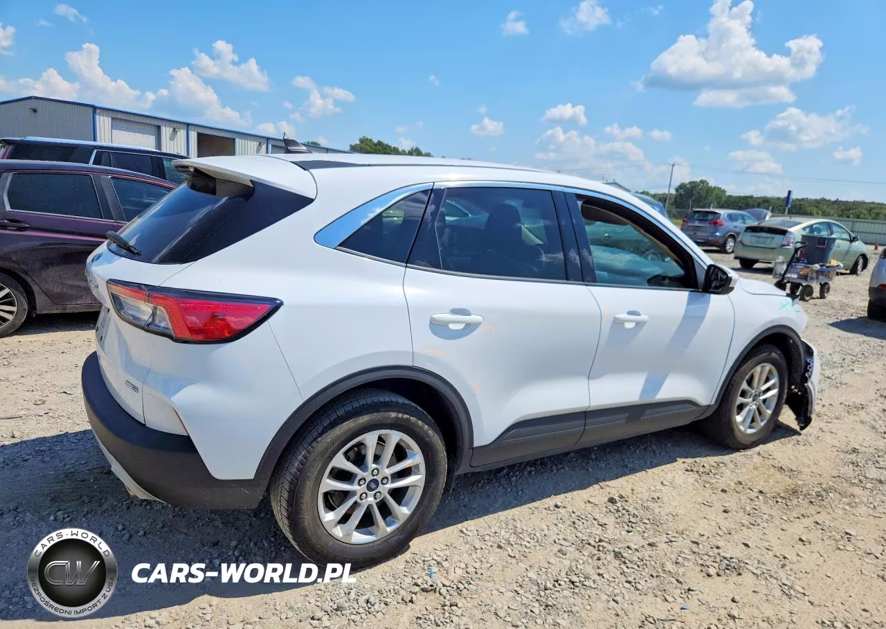 2020 Ford Escape Se VIN:1FMCU9G60LUA85415 - 3