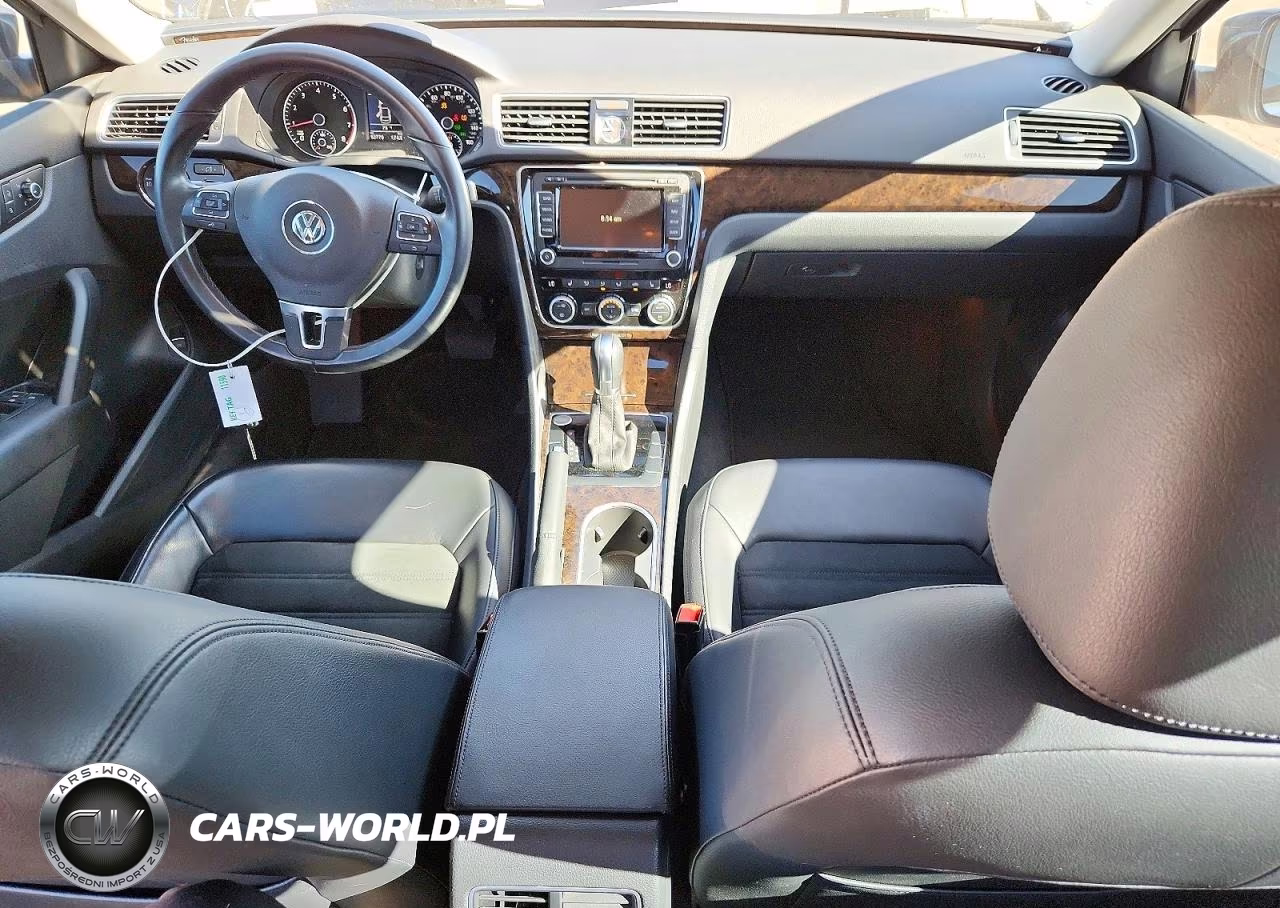 2015 Volkswagen Passat Sel VIN:1VWCT7A38FC057895 - 8