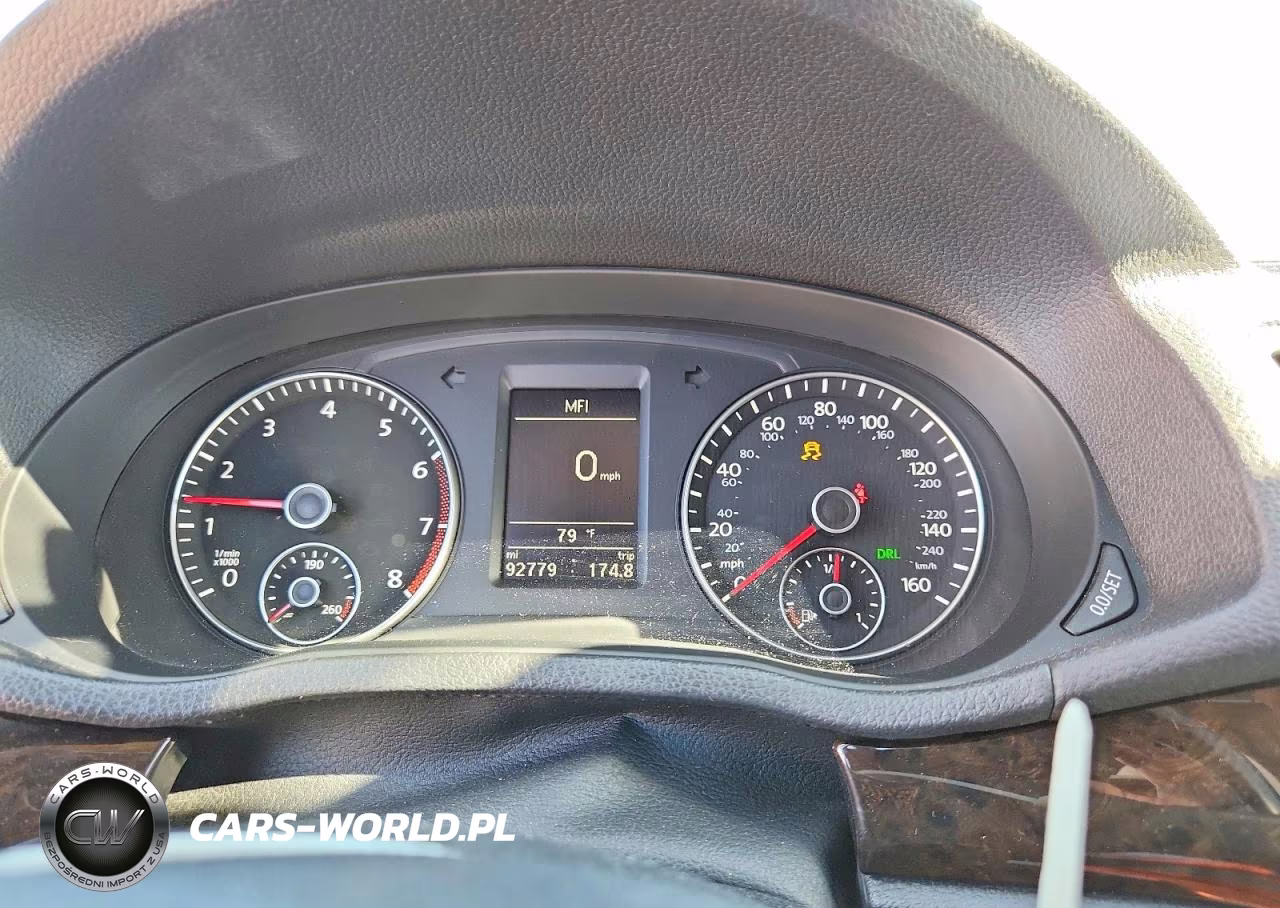 2015 Volkswagen Passat Sel VIN:1VWCT7A38FC057895 - 9