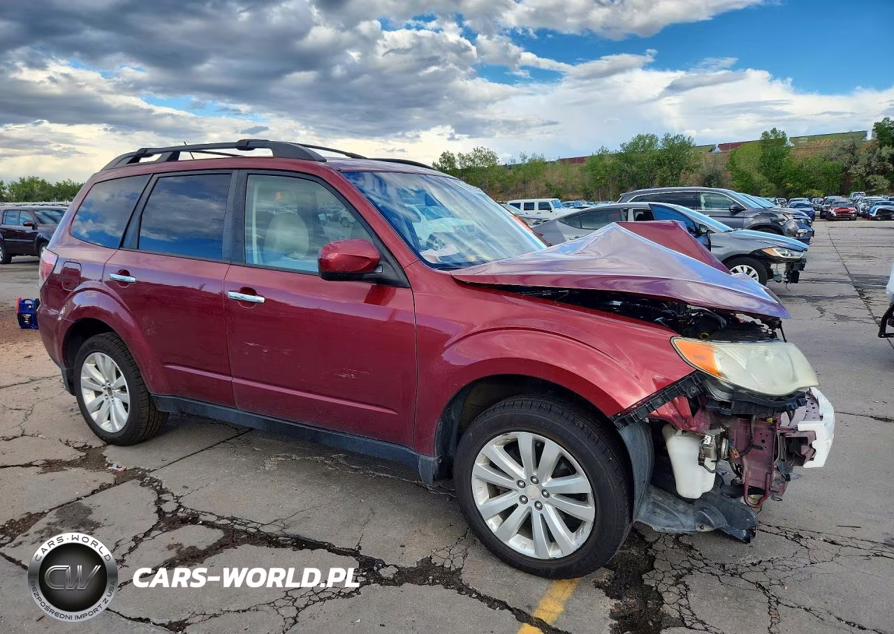 2011 Subaru Forester 2.5X Premium VIN:JF2SHADC9BH739918 - 4