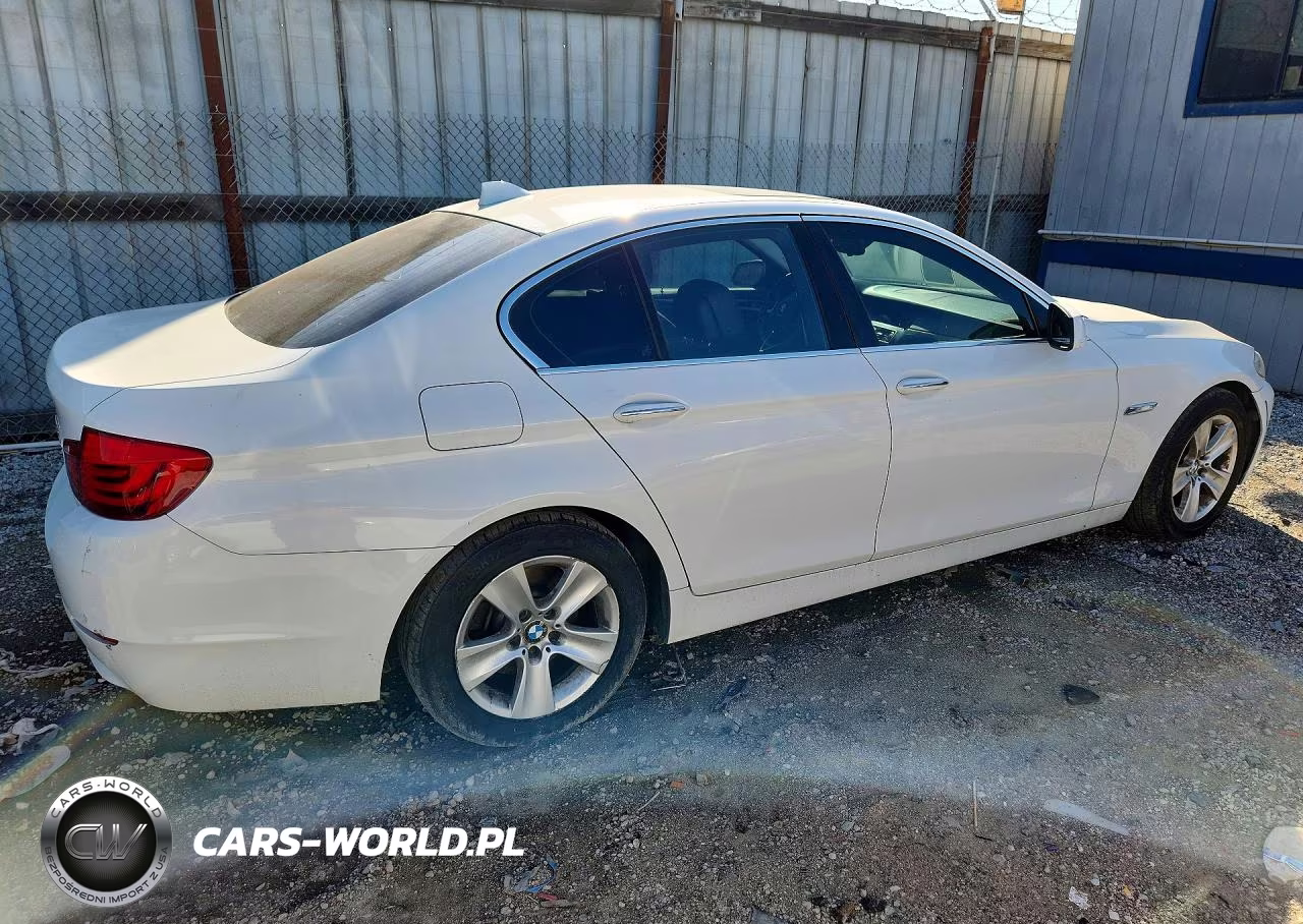 2013 BMW 528 I VIN:WBAXG5C53DDY36332 - 3