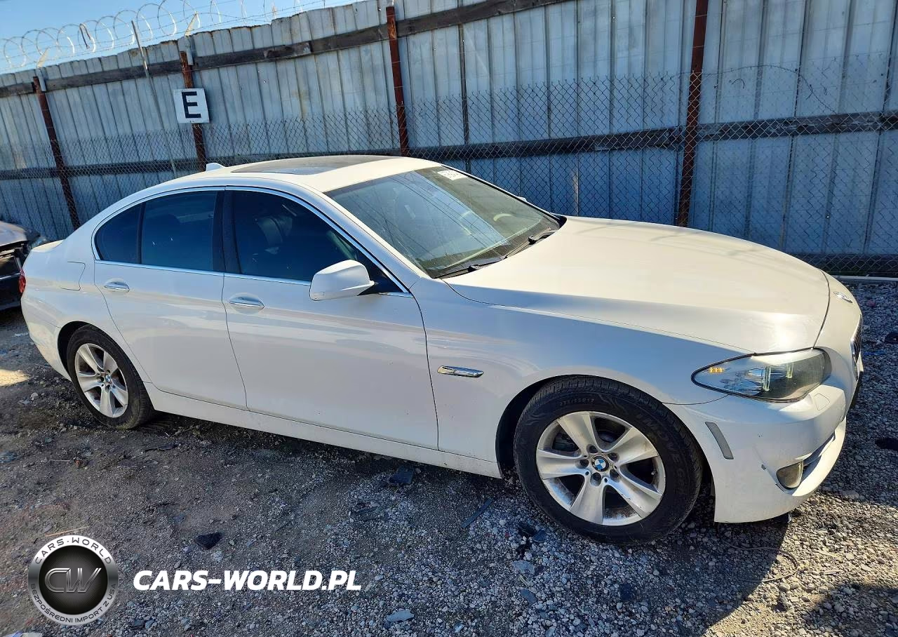 2013 BMW 528 I VIN:WBAXG5C53DDY36332 - 4