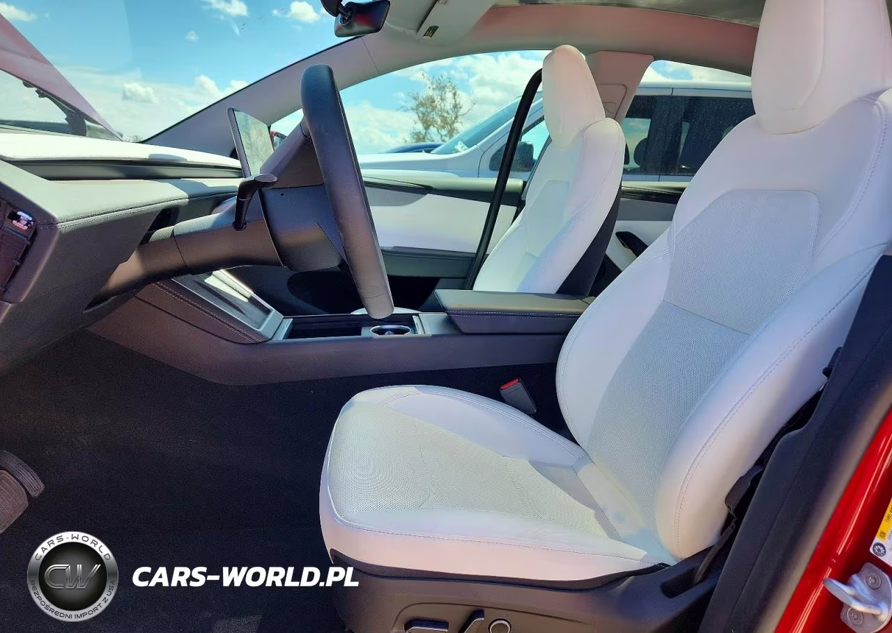 2026 Tesla Model Y VIN:7SAYGDEE3TF390997 - 7