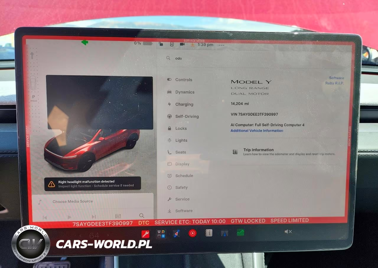 2026 Tesla Model Y VIN:7SAYGDEE3TF390997 - 9