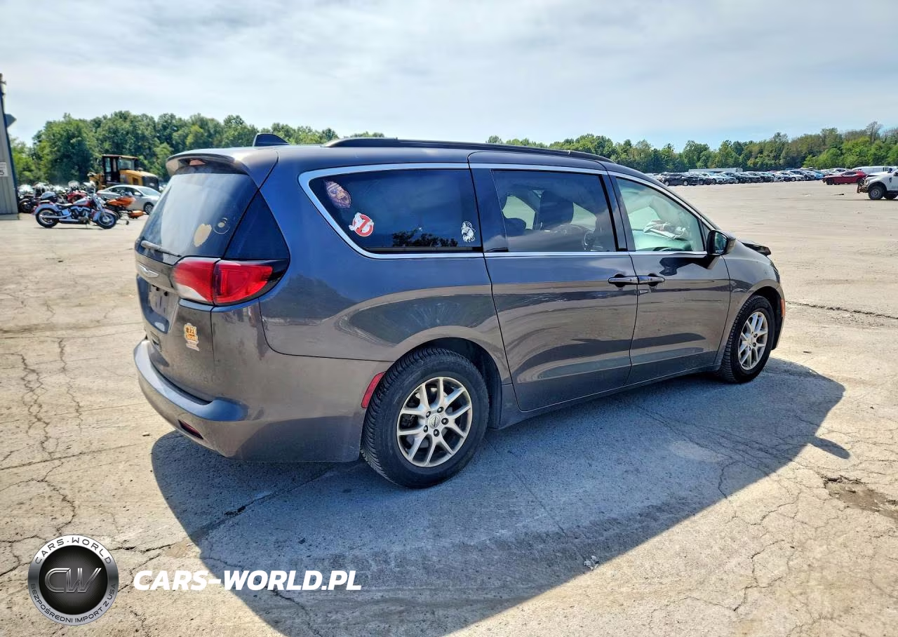 2021 Chrysler Voyager Lxi VIN:2C4RC1DG2MR531918 - 3