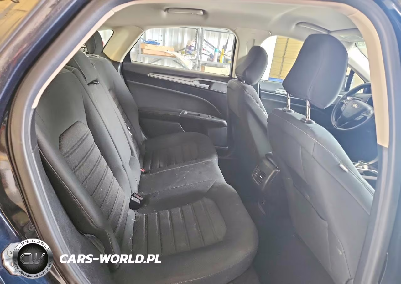 2020 Ford Fusion Se VIN:3FA6P0HD8LR186586 - 10