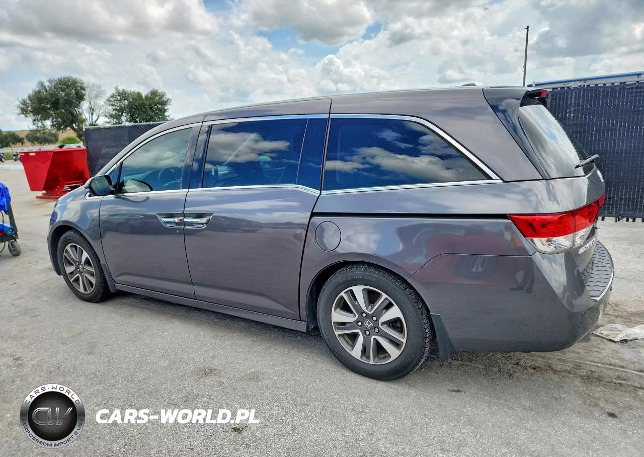 2014 Honda Odyssey Touring VIN:5FNRL5H97EB124676 - 2