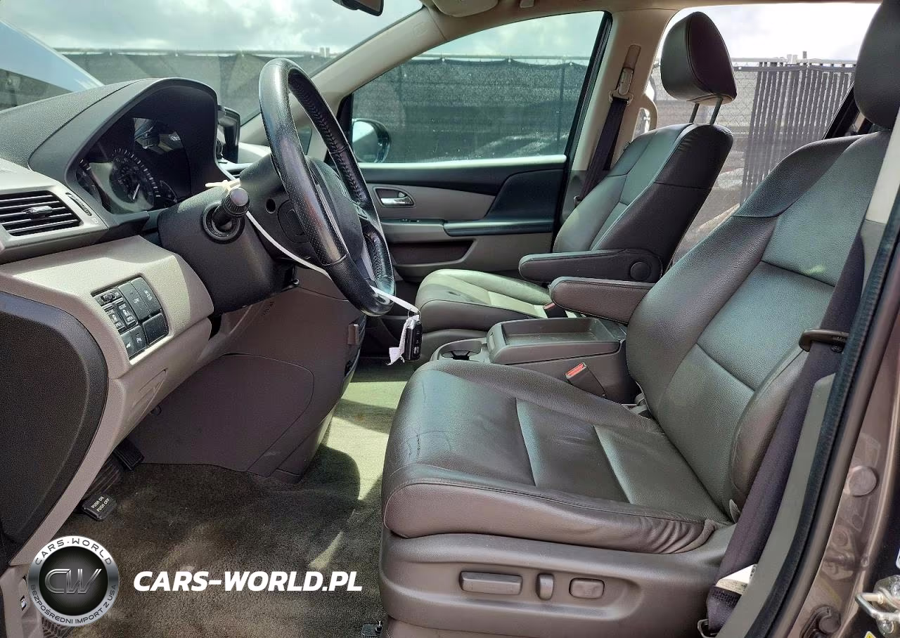 2014 Honda Odyssey Touring VIN:5FNRL5H97EB124676 - 7