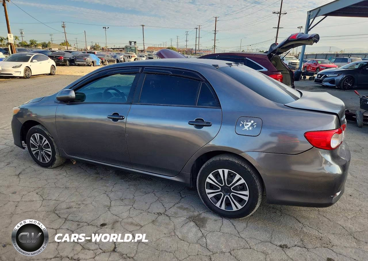 2011 Toyota Corolla Le VIN:2T1BU4EE2BC567912 - 2