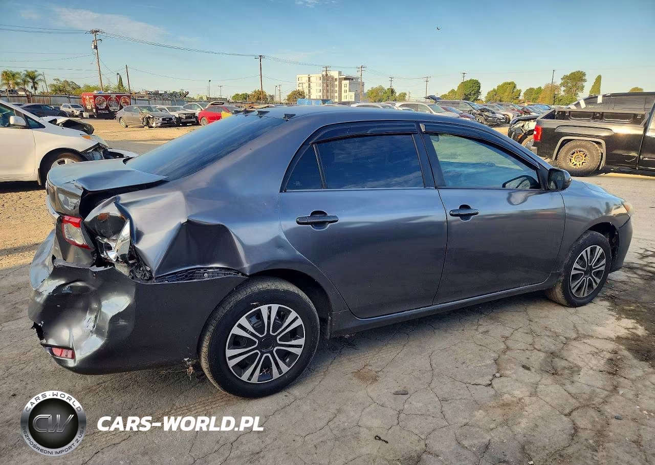 2011 Toyota Corolla Le VIN:2T1BU4EE2BC567912 - 3