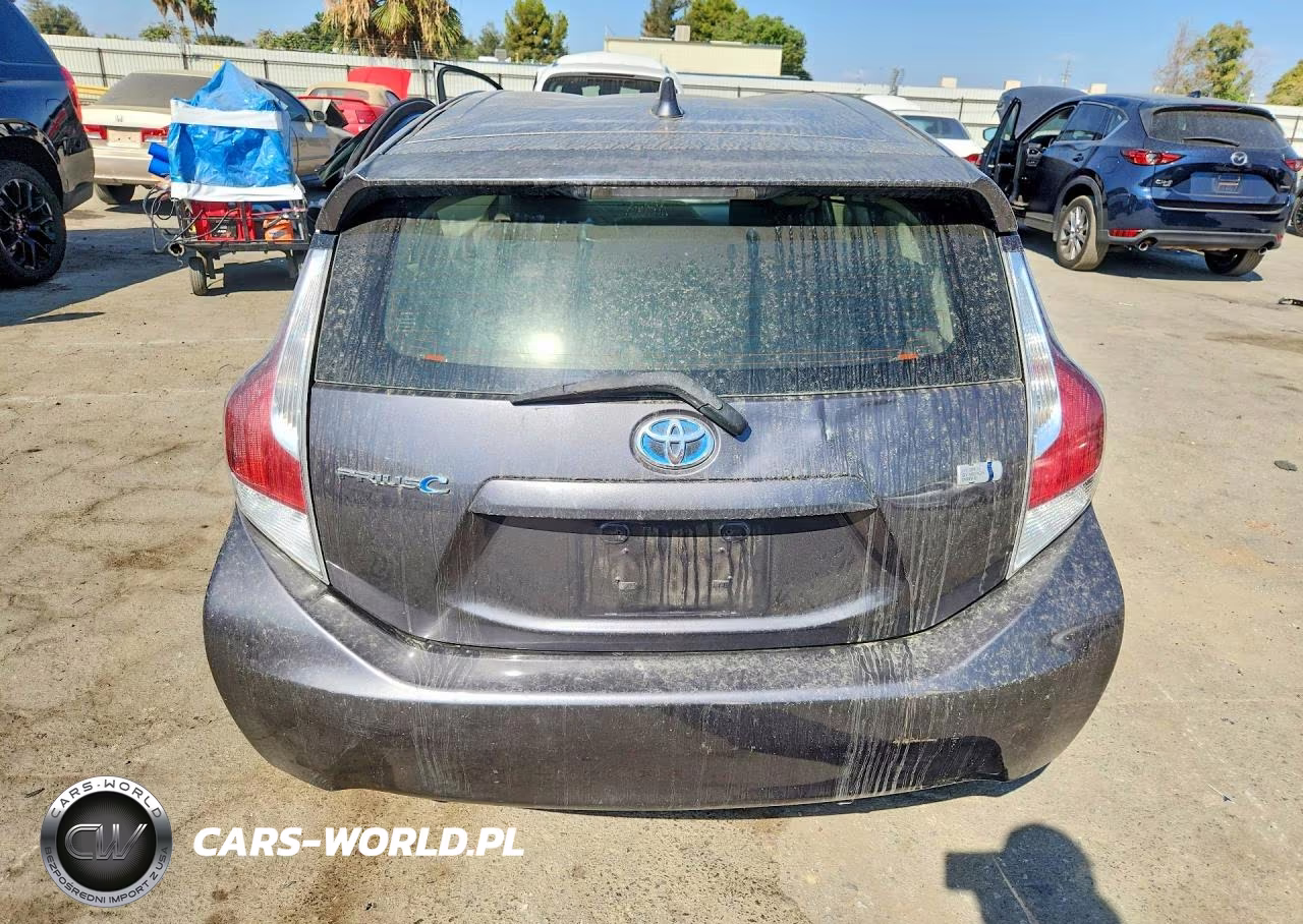 2016 Toyota Prius C Two VIN:JTDKDTB3XG1115361 - 6