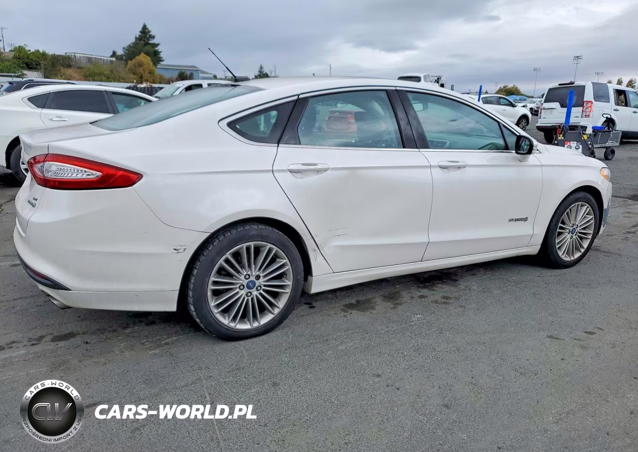 2013 Ford Fusion Se Hybrid VIN:3FA6P0LU4DR193026 - 3